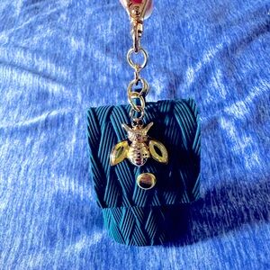 Navy Bee Snapcase Pocketbac Holder